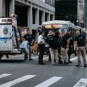 Chaos Overtakes a Midtown Block as the Work Day Comes to a Close